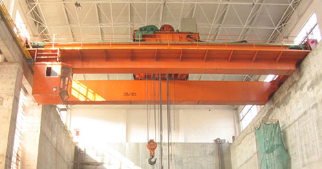 Which cranes are suitable for workshop operation?