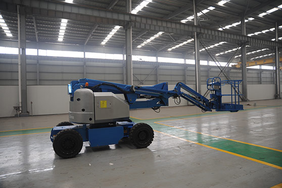 Self Propelled Articulating Boom Lift